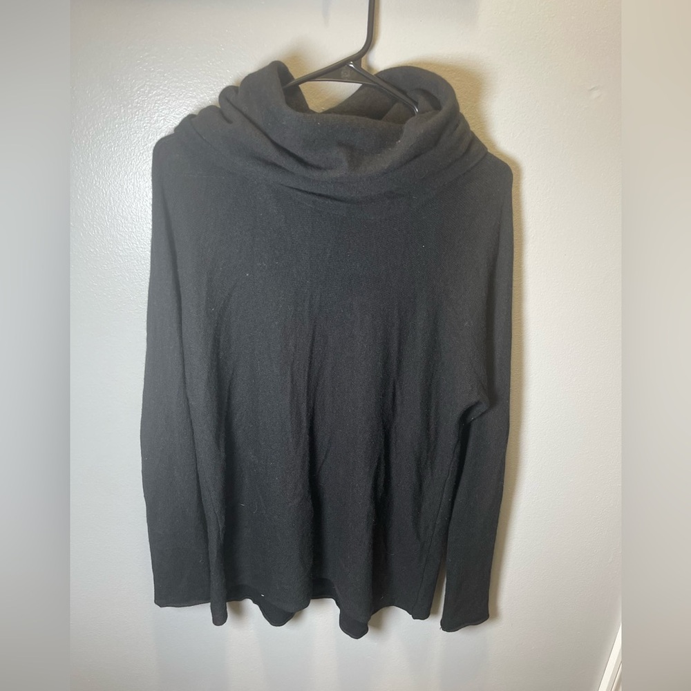 Vince Women's Black Cashmere Cowl Neck‎ Sweater Size Medium